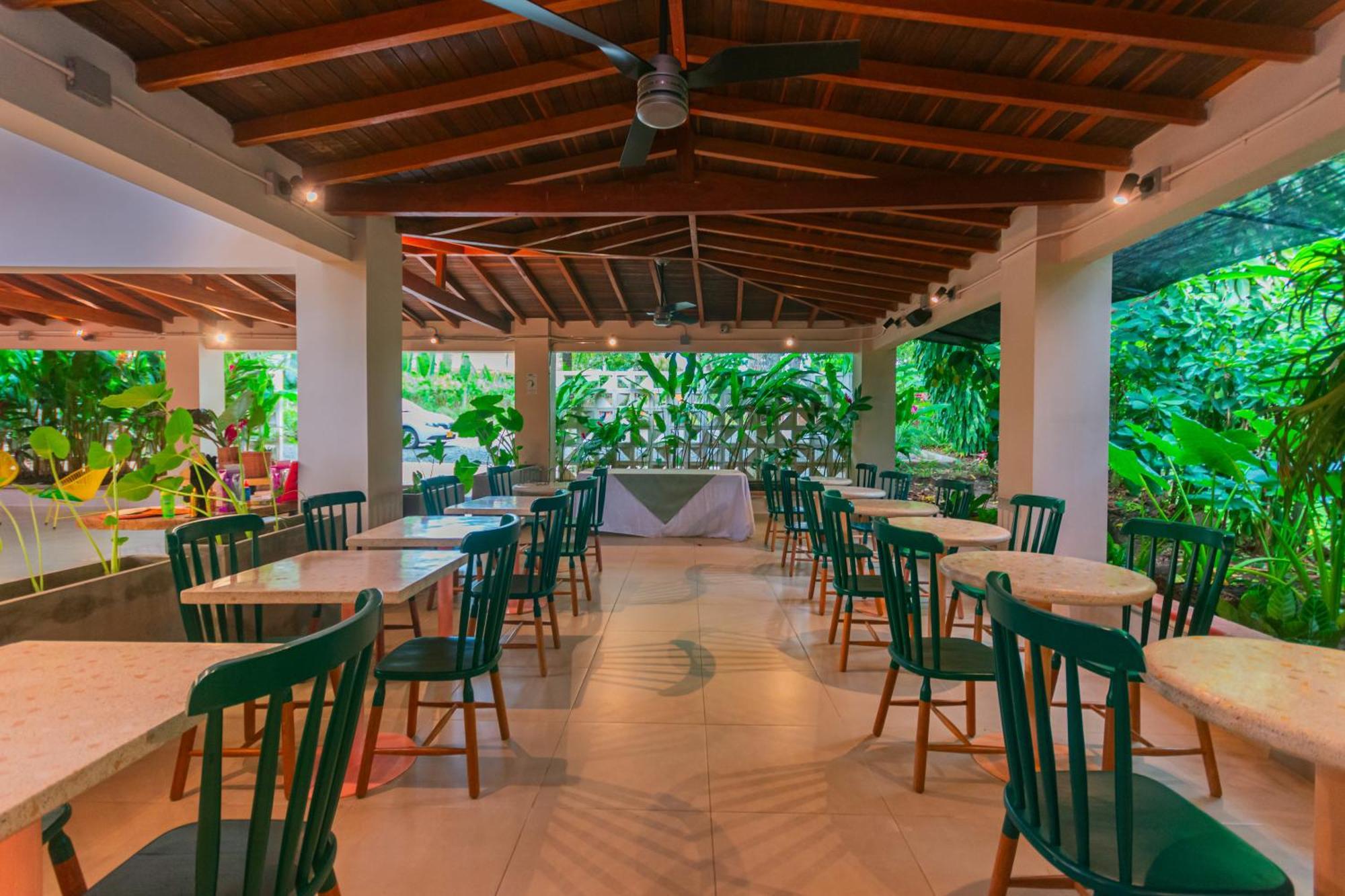 Del Tropico Hotel Sopetran Bagian luar foto
